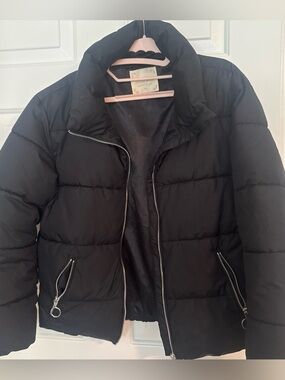 Altard State Medium Black Puffer Jacket with Zipper Details